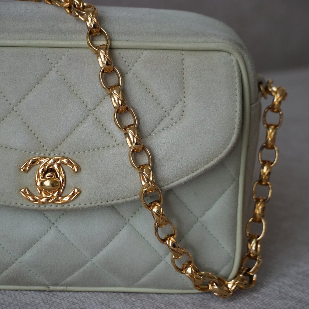 Chanel Camera Bag - Picture 3 of 16